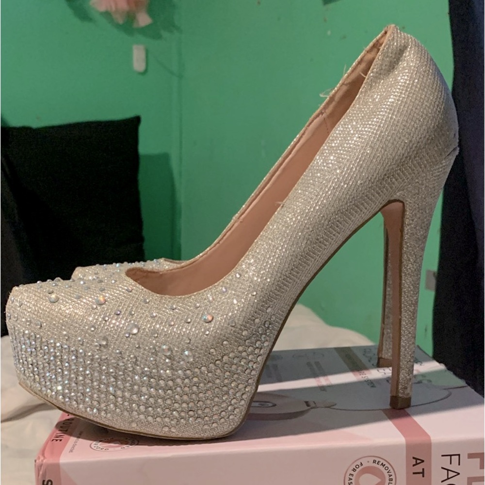 Women’s high heal